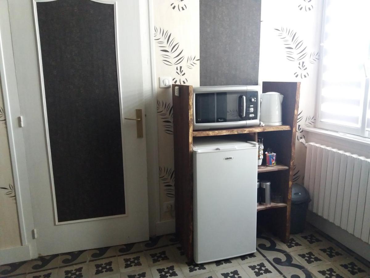 Chambre Meublee A Louer プゾージュ エクステリア 写真
